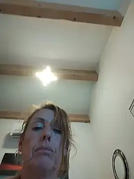 misslynexxx (F milf) - DOIGTE MA CHATTE MOUILLEE