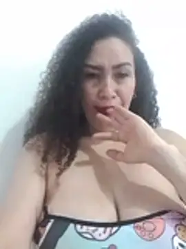 paulett15 live cam on StripChat