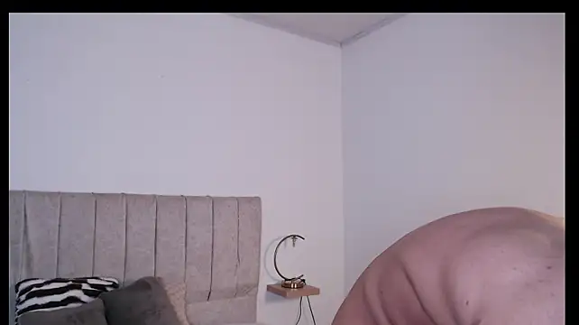 axel_rosee01 live cam on StripChat