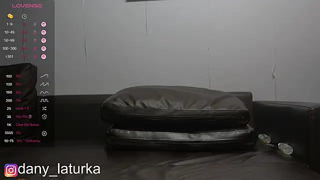 Bellydancerhot live cam on StripChat