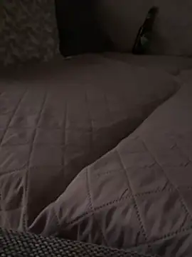 Lillymilky live sex cam