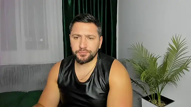 Gold_Alpha_Boy live cam on StripChat