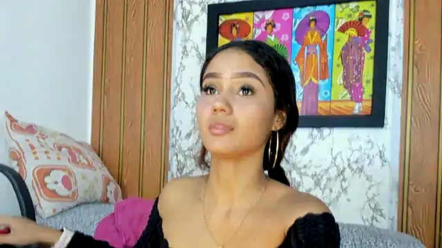 MarianaManzur live cam on StripChat