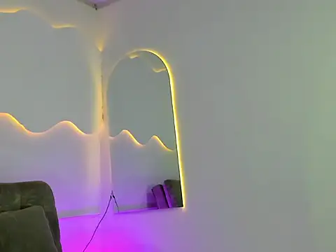 ArohomLester_