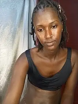 pinky_siaah live cam on StripChat