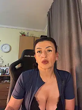 Hotangel75 live cam on StripChat