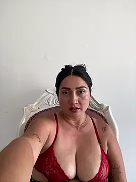 juliana_diaz live cam on StripChat