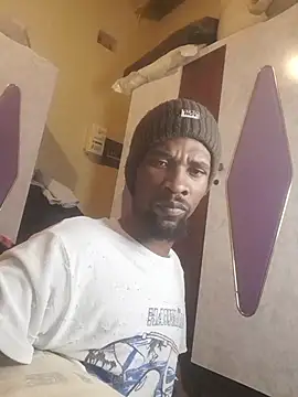 koolbend live cam on StripChat