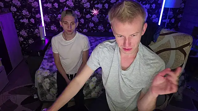 Vuitton live cam on StripChat