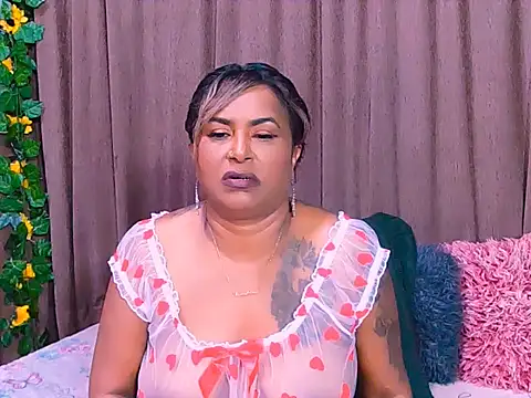 indiansparkle live cam on StripChat