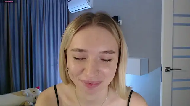 Emily_Hartt