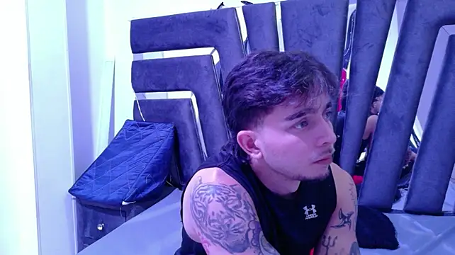 AliceandMax webcam