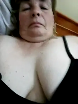 GentlePoison05921 live cam preview