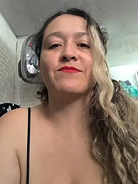 mooncurves live cam preview