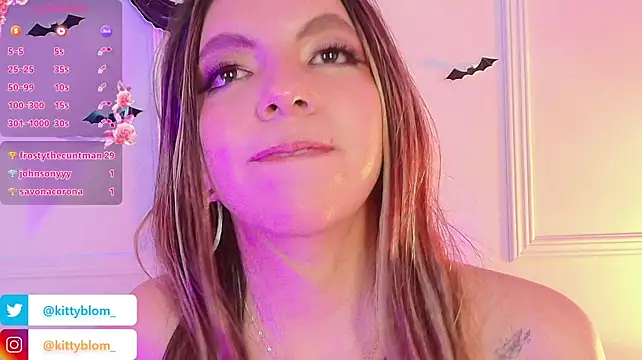 kittyblooms webcam stripchat model stream image