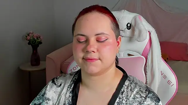 DaisyHarts live cam preview