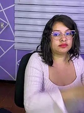 MiiaaJoness