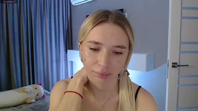 Emily_Hartt