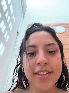 MeggyMae_ webcam