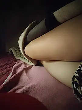 -Tara-a webcam stripchat model stream image