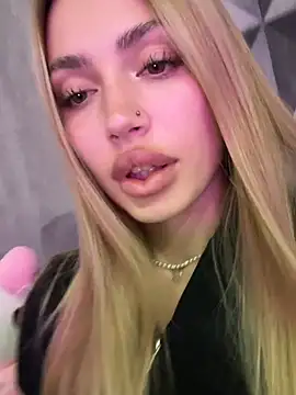 Elizabeth_Tay