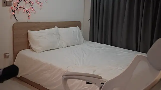 luna_young