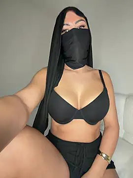 CherryyMia