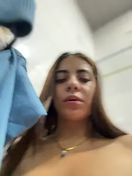 hannacruzs webcam stripchat model stream image