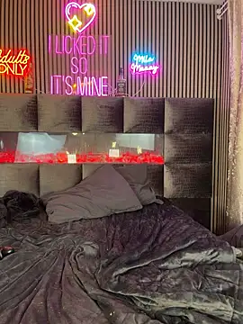 MilaMaaay live sex cam