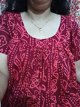 Priya_Boudi webcam