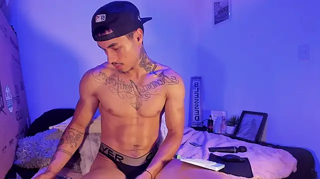 ianwest_ (M young) - 🔥Show balls + jerk off close cam🔥: