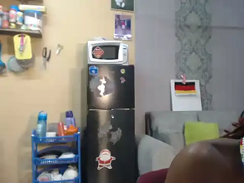 Hella254 live cam on StripChat