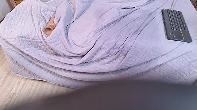 celestte_moon live cam preview