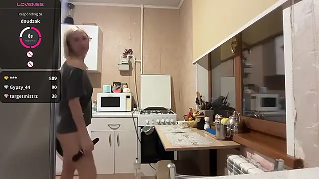 AngelJeni live cam on StripChat