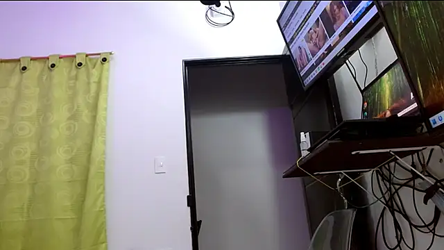 erikaskinny18 webcam stripchat model stream image
