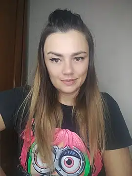 KrissSexi live cam on StripChat