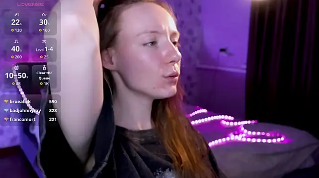 Why_me_stella live cam on StripChat