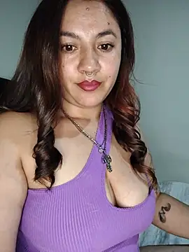 samm_curvy