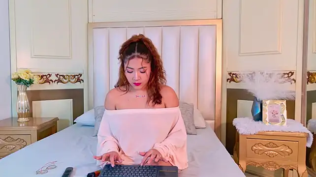 ArianaNovax