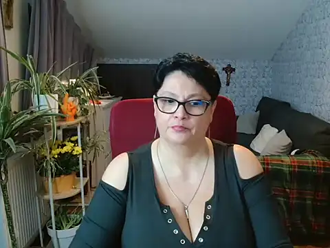 Newgirl4you live cam on StripChat