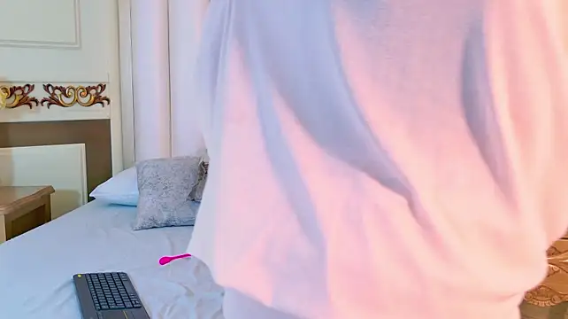 ArianaNovax