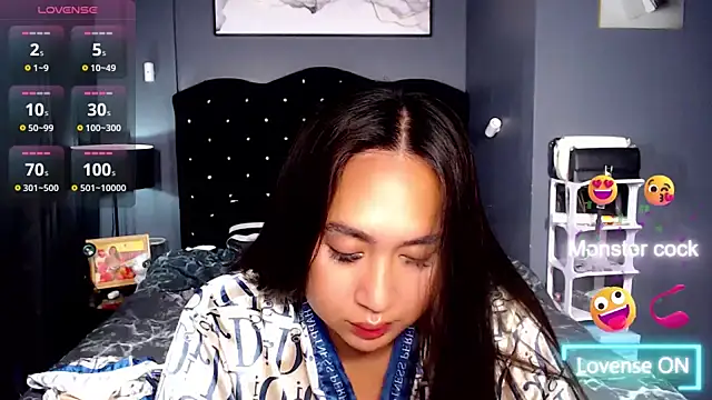 HOTTESTCANDYTS live cam preview