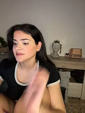 EvelynnMonrooe webcam stripchat model stream image