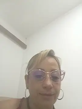 ZoeDiviine webcam stripchat model stream image