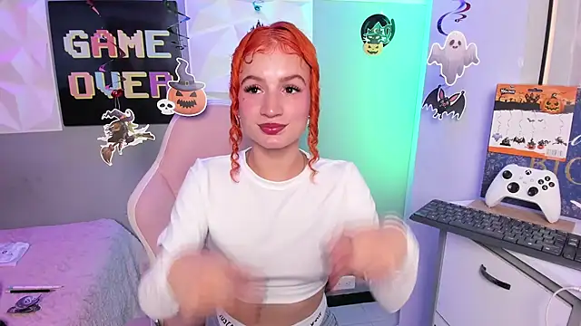 AdelaineBest webcam