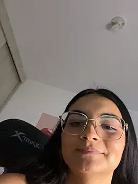Cat2525 live sex cam