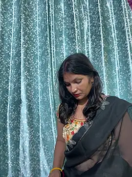 Priyaa_1433