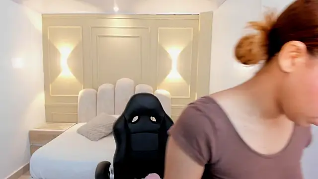 LESLYSIMPSON webcam stripchat model stream image