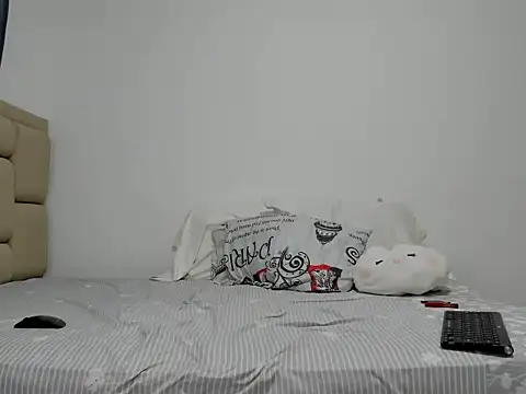 Scarletcute24