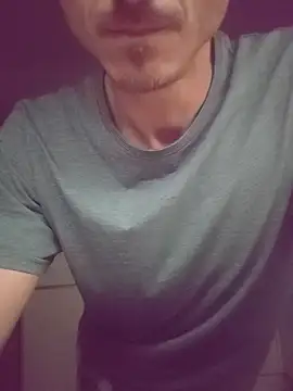 Nakedfanboy